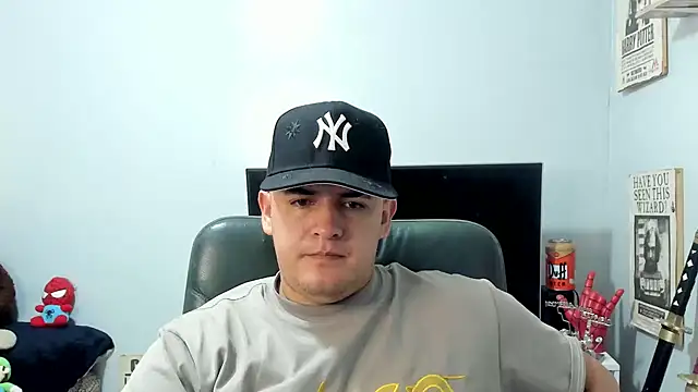 Snapshot of ney_22 chatting on May 9, 2026, 1:36 pm ney 22 online show from May 9, 2026, 1:36 pm