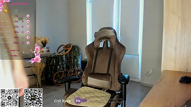 HotyPlays online show from October 2, 2025, 12:08 pm