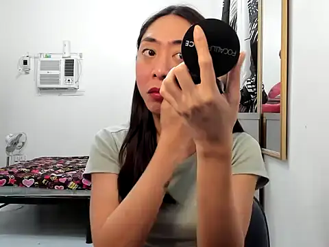 ErikaJayne4u online show from March 19, 2026, 4:23 am