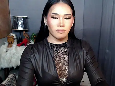 Ur Fantastic Lina online show from March 19, 2026, 3:01 pm