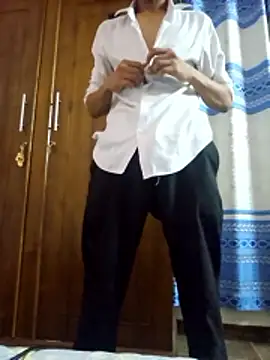 Snapshot of RikzAdam chatting on June 7, 2026, 8:03 pm RikzAdam online show from June 7, 2026, 8:03 pm
