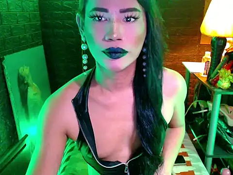 sweetsinner xx online show from June 6, 2026, 7:52 pm