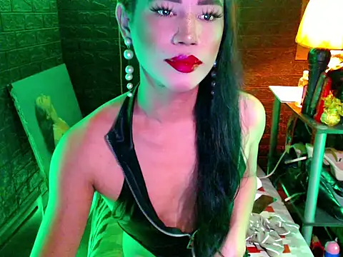 sweetsinner xx online show from June 9, 2026, 9:38 pm