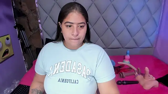 Luci SexDeep online show from September 23, 2025, 3:02 am