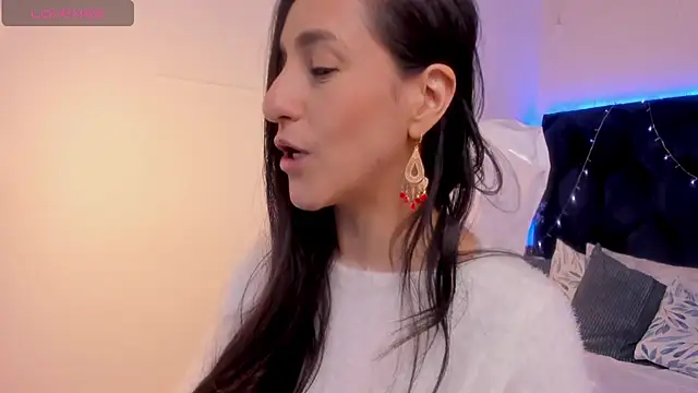 lauren fit online show from March 15, 2025, 5:48 pm