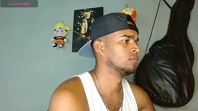 Bigcock 21cm  online show from September 23, 2025, 7:32 pm