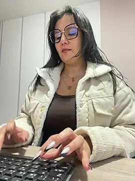 SWEETLILY18 online show from March 3, 2025, 11:22 am