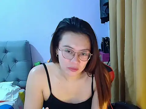 crizzybel online show from June 25, 2026, 6:51 am