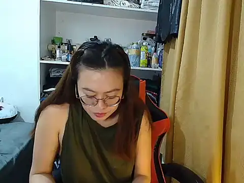 Snapshot of crizzybel chatting on March 5, 2026, 7:10 pm crizzybel online show from March 5, 2026, 7:10 pm