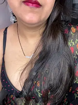 Zoya Varma004 online show from March 28, 2026, 5:41 am