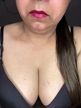 Snapshot of Zoya_Varma004 chatting on July 4, 2026, 6:20 am Zoya Varma004 online show from July 4, 2026, 6:20 am