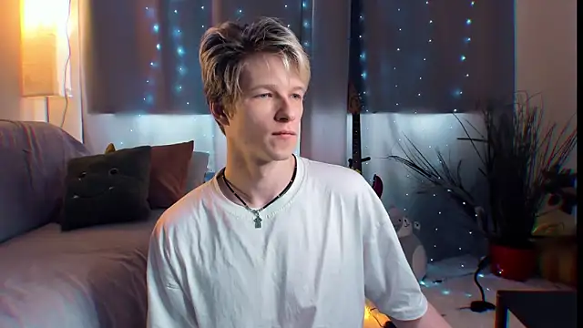 Breston Sweet online show from April 14, 2026, 11:04 am