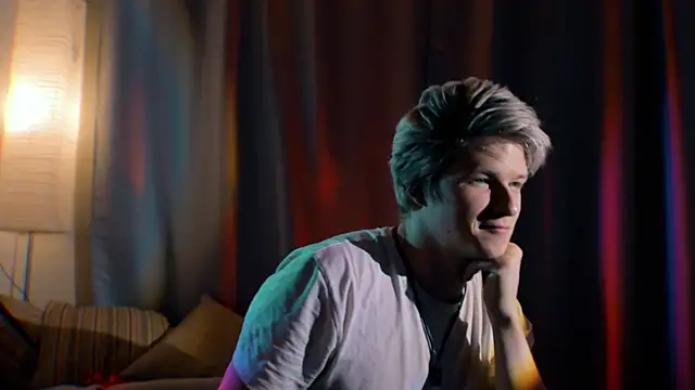 Breston Sweet online show from September 28, 2025, 7:54 pm