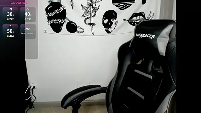 MelroseStrip online show from February 27, 2025, 10:42 pm