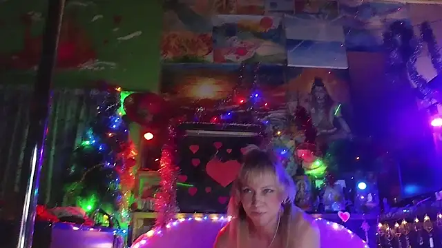 Alexa Cosmic online show from February 3, 2025, 10:11 pm