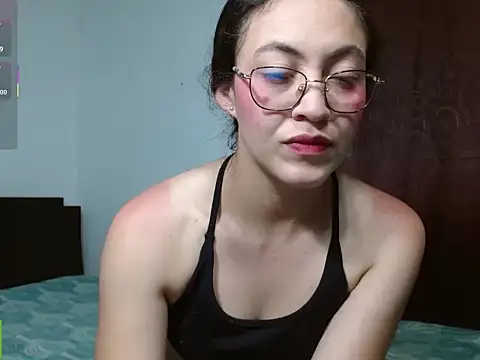 Olivia Bright online show from April 11, 2026, 10:35 pm