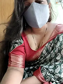 Snapshot of yoursana- chatting on October 9, 2025, 4:35 am yoursana- online show from October 9, 2025, 4:35 am