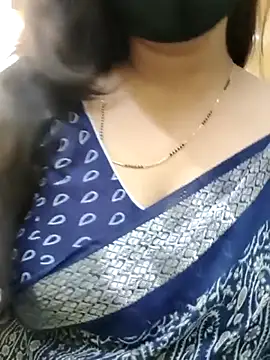 Snapshot of yoursana- chatting on October 3, 2025, 4:36 am yoursana- online show from October 3, 2025, 4:36 am