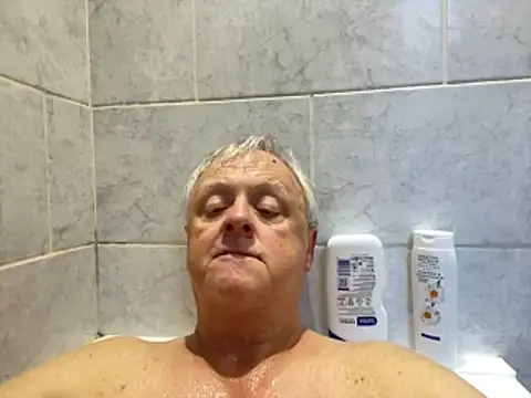 Snapshot of bigbadjon69 chatting on May 21, 2026, 10:45 am bigbadjon69 online show from May 21, 2026, 10:45 am