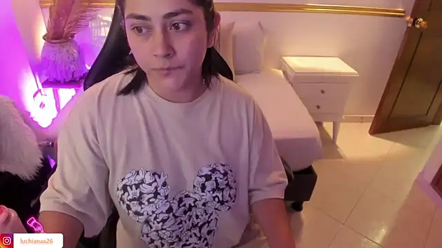 Snapshot of lucy26_ chatting on March 23, 2025, 2:04 am lucy26 online show from March 23, 2025, 2:04 am