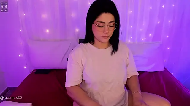 Snapshot of lucy26_ chatting on October 19, 2025, 2:25 am lucy26 online show from October 19, 2025, 2:25 am