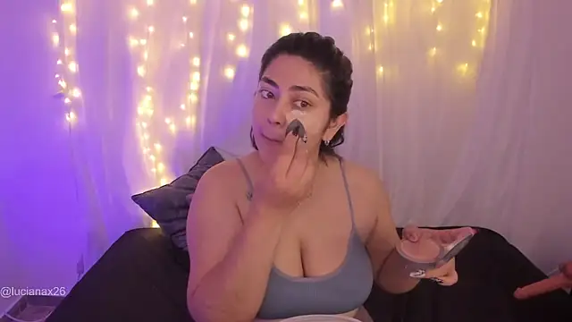 Snapshot of lucy26_ chatting on October 1, 2025, 1:55 am lucy26 online show from October 1, 2025, 1:55 am