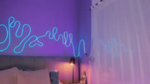 Snapshot of Sofly_s chatting on November 8, 2025, 12:20 pm Sofly s online show from November 8, 2025, 12:20 pm