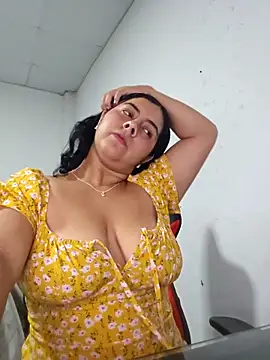 Snapshot of Mary_pinkish chatting on February 25, 2025, 11:48 pm Mary pinkish online show from February 25, 2025, 11:48 pm