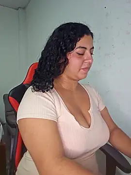 Snapshot of Mary_pinkish chatting on February 17, 2025, 5:25 am Mary pinkish online show from February 17, 2025, 5:25 am