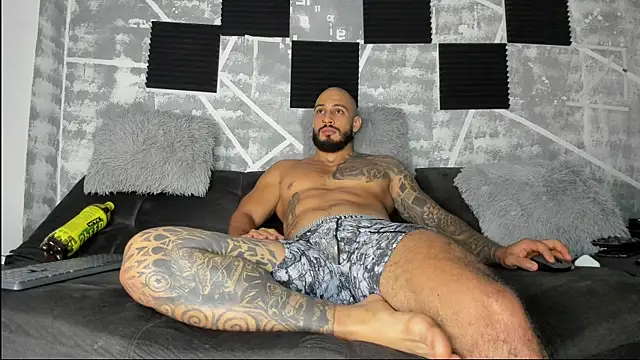 leonidas 18k online show from May 17, 2026, 3:39 am
