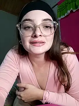 Emmacut online show from April 9, 2026, 10:16 pm