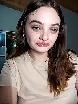 Emmacut online show from April 13, 2026, 11:20 pm