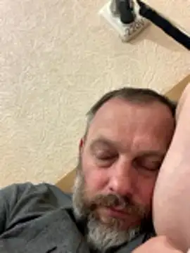 Snapshot of GHsveter chatting on May 13, 2026, 7:15 am GHsveter online show from May 13, 2026, 7:15 am