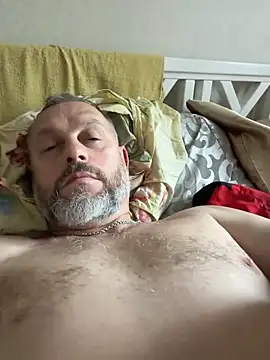 Snapshot of GHsveter chatting on June 11, 2026, 4:42 am GHsveter online show from June 11, 2026, 4:42 am