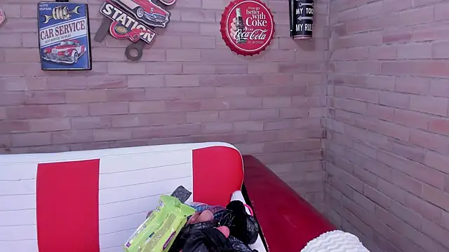 miss sharlotte18 online show from December 23, 2025, 11:09 am