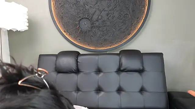 miss vaiolette online show from March 27, 2026, 11:11 am