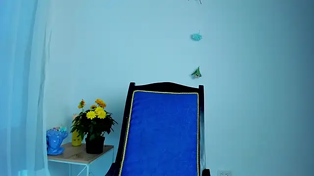 Amatiista online show from March 17, 2025, 10:19 pm