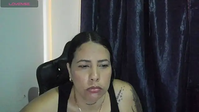 Bianka olivetto021 online show from May 22, 2026, 9:24 pm