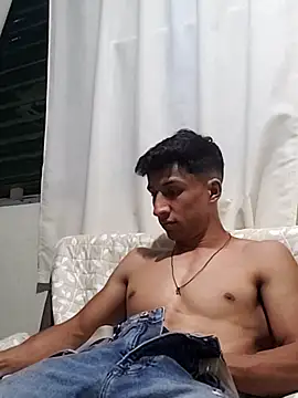 Ricardo hot03 online show from April 28, 2026, 5:01 am