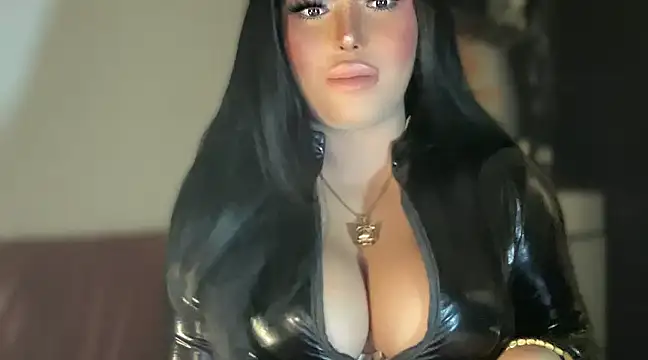 Snapshot of BigDominaMia chatting on February 24, 2025, 6:15 pm BigDominaMia online show from February 24, 2025, 6:15 pm