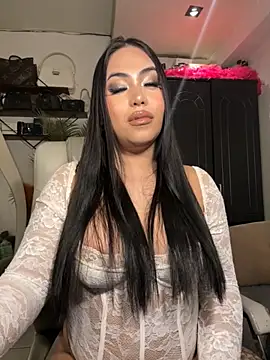 Snapshot of BigDominaMia chatting on October 20, 2025, 3:01 pm BigDominaMia online show from October 20, 2025, 3:01 pm