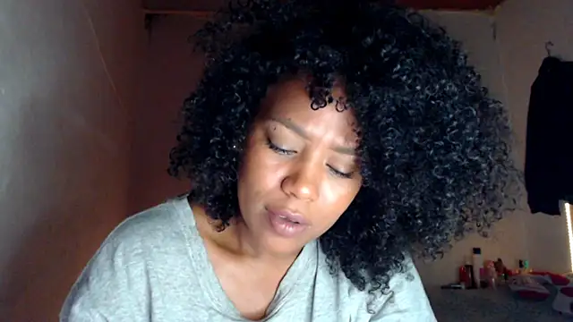 Snapshot of cherry_cleou chatting on January 9, 2025, 2:40 pm cherry cleou online show from January 9, 2025, 2:40 pm