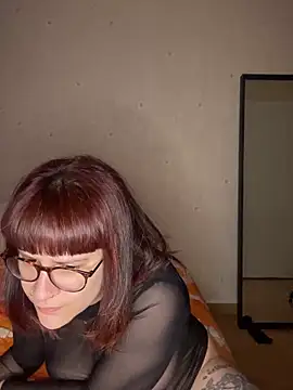 callmelouve online show from March 2, 2025, 8:14 pm