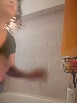 callmelouve online show from February 26, 2025, 8:50 am