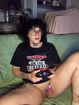 callmelouve online show from November 16, 2025, 4:45 pm