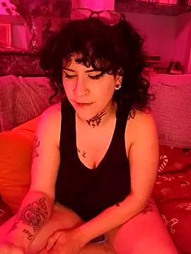 callmelouve online show from November 22, 2025, 1:37 am