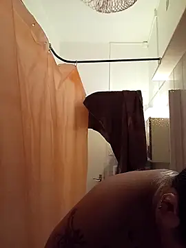 callmelouve online show from October 3, 2025, 7:32 am