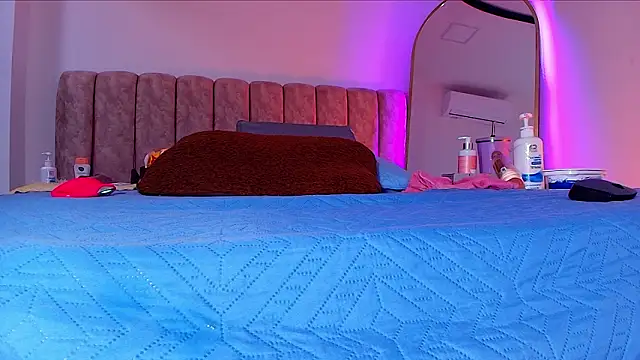  linda milk  online show from February 26, 2026, 3:06 am