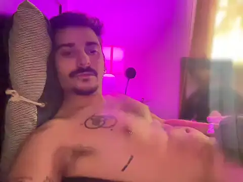 mrtnivnn online show from March 10, 2026, 4:55 pm