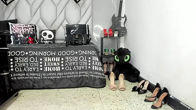 Snapshot of MirandaHaguen chatting on May 7, 2026, 8:56 pm MirandaHaguen online show from May 7, 2026, 8:56 pm